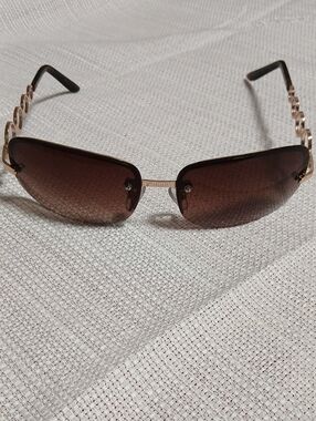 Rimless Brown Gradient Women's Sunglasses with Gold Chain Temples